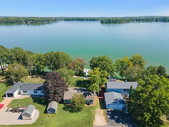 3rd image of 24211 W Cedar Lake Dr