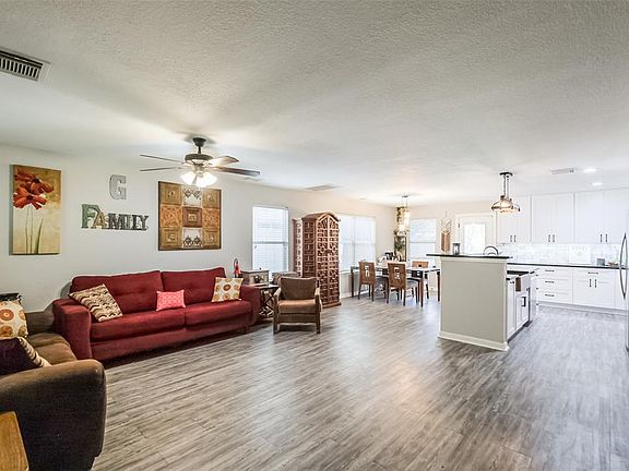 5th image of 18111 Tawnas Way Lane