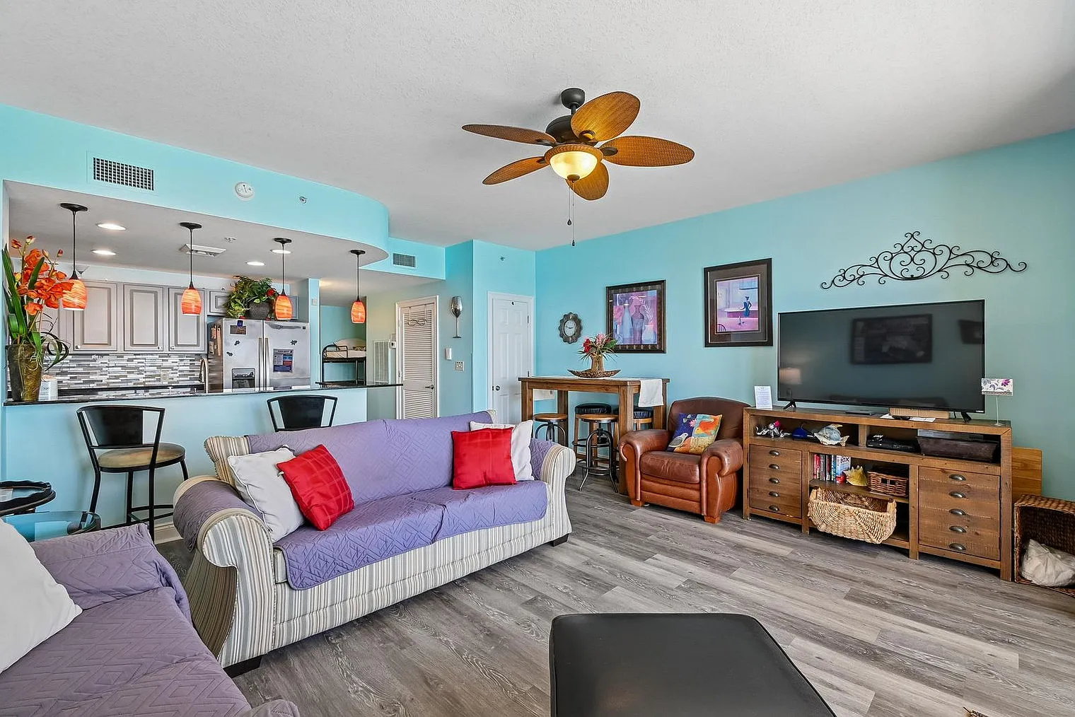1 bed, 2.0 bath, 839 sqft, $5,498 — Photo 1