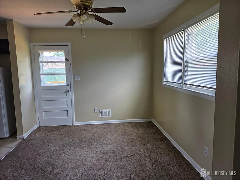 8 Chester Ct — Photo 6