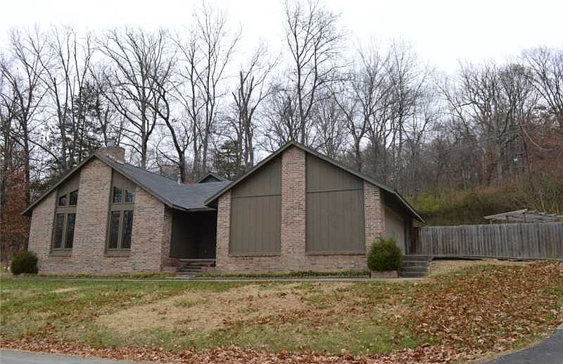 1st image of 26 S Red Oak Ave