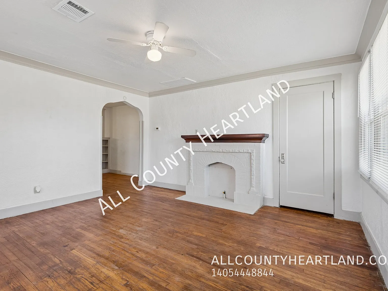 Charming Duplex Close to Campus and the Paseo District! — Photo 2