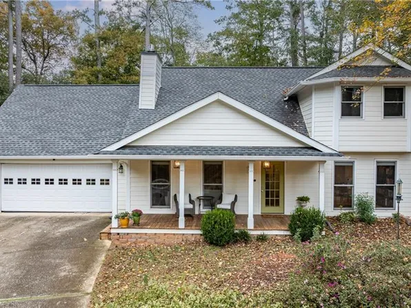 515 Forest Pl, Roswell, GA 30076