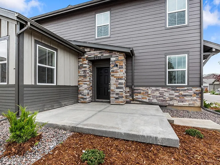9756 Mount Kataka Point — Photo 2