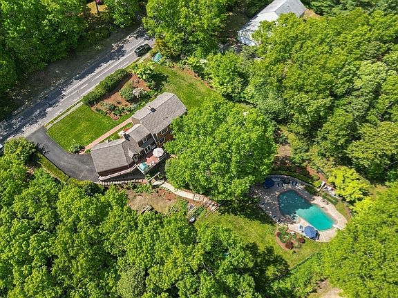 3rd image of 26 Cooke Rd