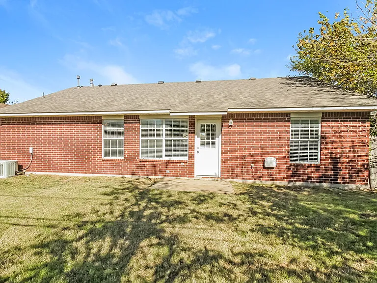 1016 NW 14th Pl — Photo 16
