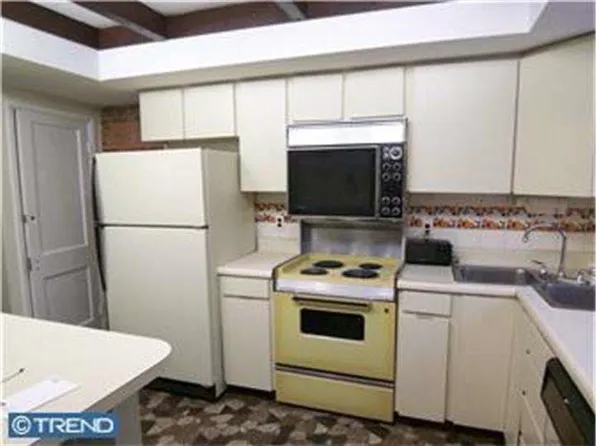 130 Edgehill Rd, Bala Cynwyd, PA 19004