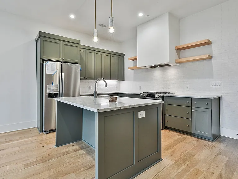 335 Sage Ln — Photo 11