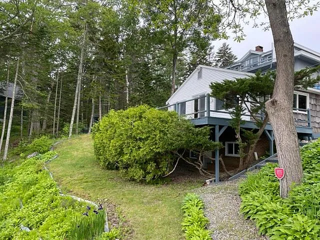 39 Windemere Rd — Photo 5