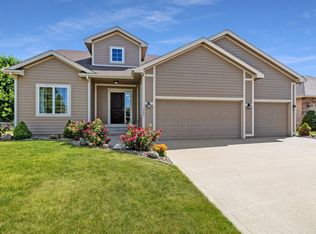 1580 SE Heritage Dr, Waukee, IA 50263