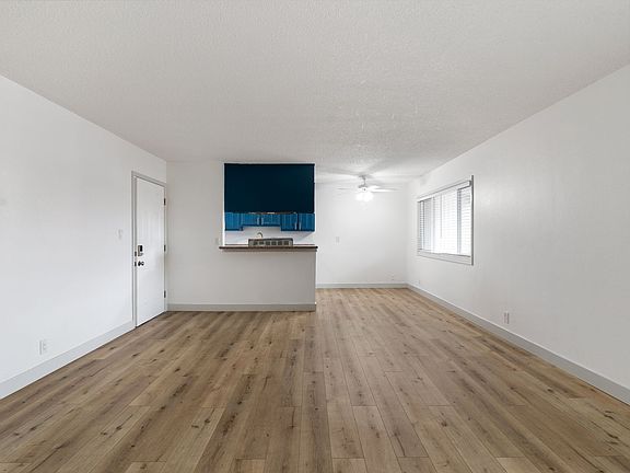 3rd image of 765 Cerritos Ave #9
