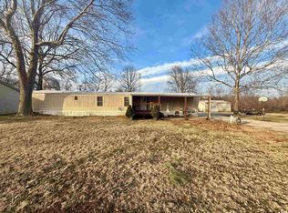 5244 Lee Acres Dr, Boonville, IN 47601