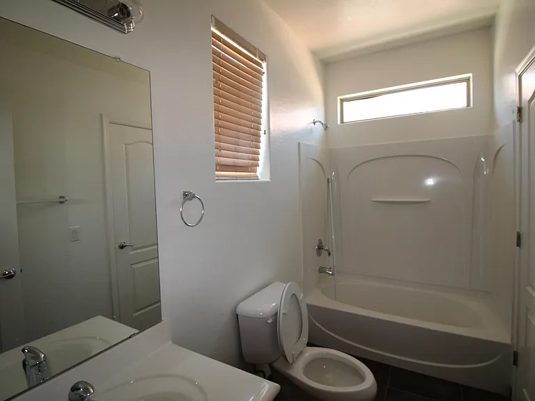 3808 E Flower Ct — Photo 11