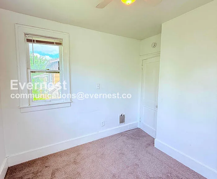 5236 S Clarendon St — Photo 19