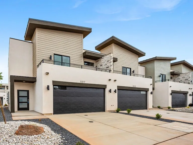 4092 S 545 E — Photo 10