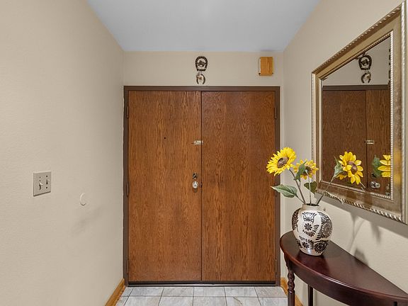 5th image of 339 W Wilson Ave Unit 305