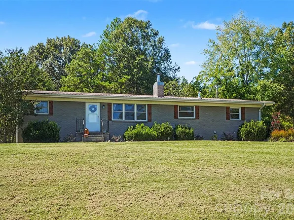 8121 Old Davis Rd, Norwood, NC 28128