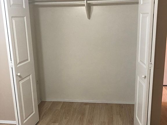4th image of 2180 S Lake St #4