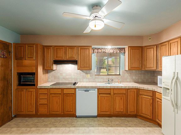 5th image of 2045 W Solano Dr