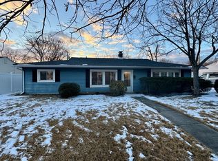 1005 Marrows Rd, Newark, DE 19713