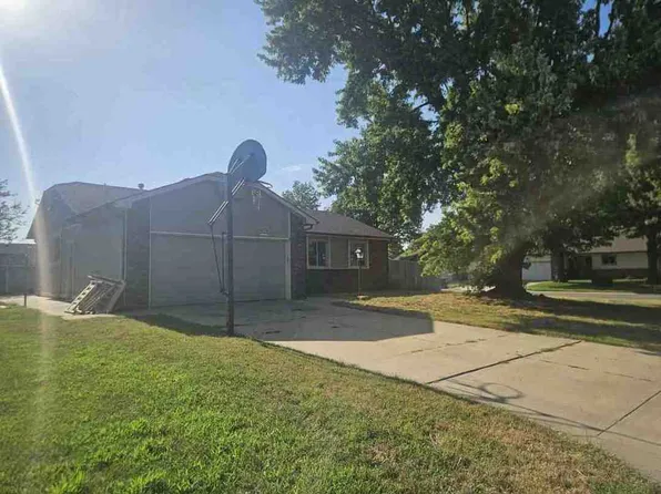1923 N Westfield St, Wichita, KS 67212