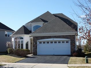 30 Schindler Ct, Somerset, NJ 08873