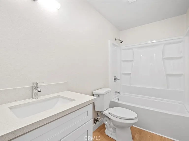 1009N N Parton St — Photo 15