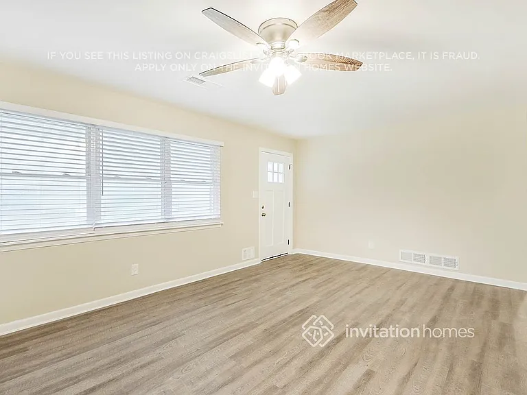 2365 Shamrock Dr — Photo 4