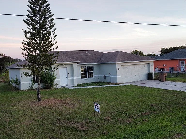 129 Zenith Cir — Photo 35
