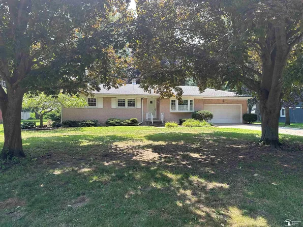 53 Calvin St, Monroe, MI 48162