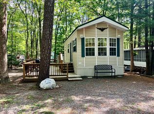 125 Alpine Dr, Milford, PA 18337