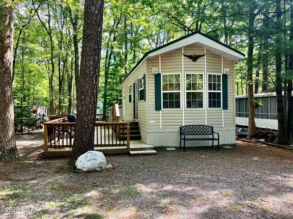 125 Alpine Dr, Milford, PA 18337