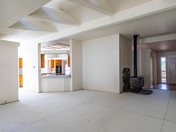 3rd image of 1363 Sardine Cres