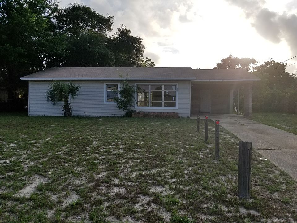 1st image of 32 Robinwood Dr