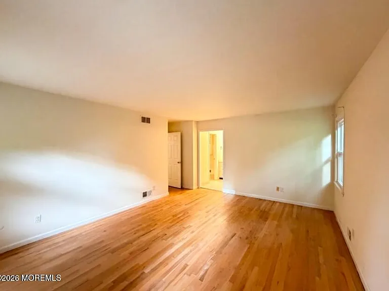 104 Wexford Way — Photo 8