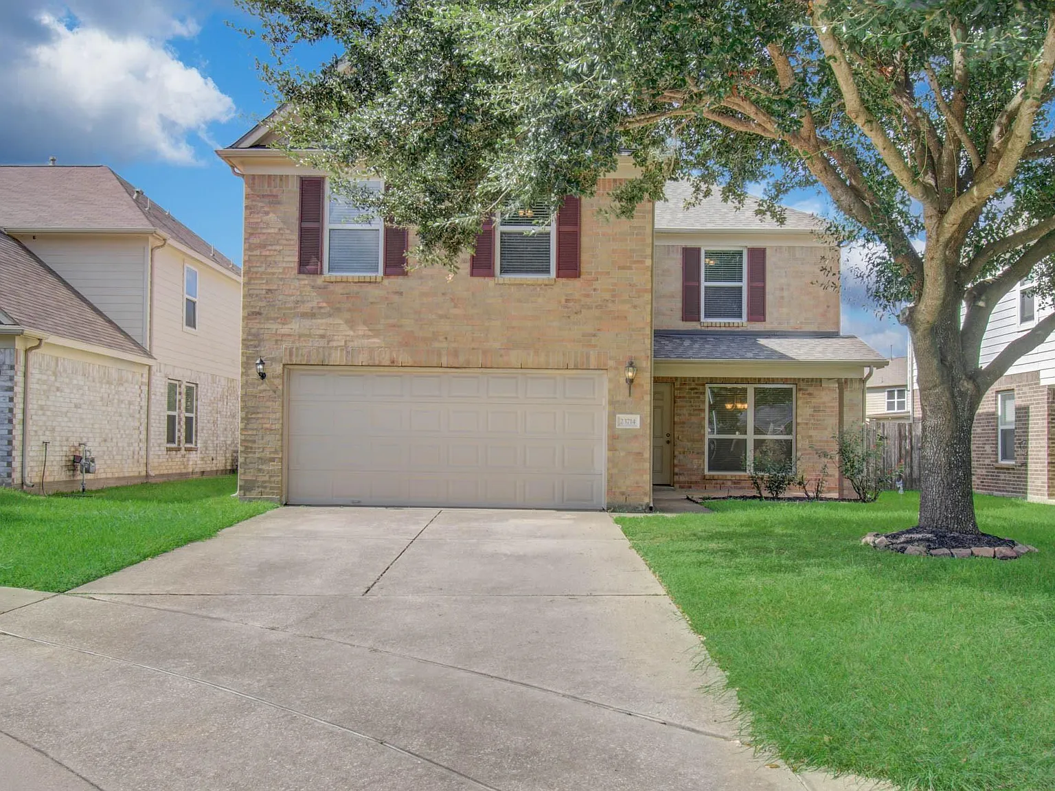 4 bed, 2.5 bath, 3260 sqft, $2,200 — Photo 3