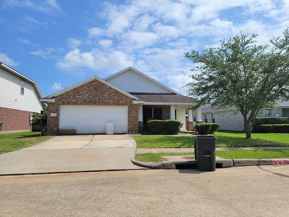 1st image of 10802 Adler Dr
