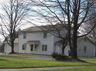 13599 Carlton St, Burton, OH 44021