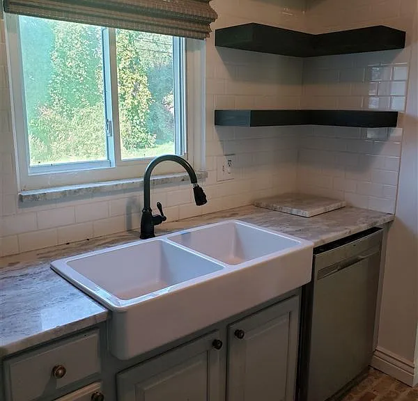 2884 Hawks Ave — Photo 3