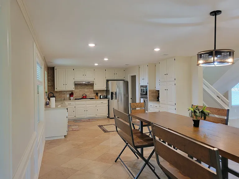 1407 Bay Hill Dr — Photo 8