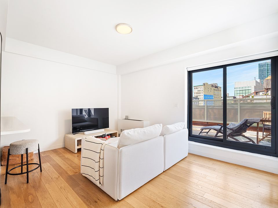 1st image of 298 Mulberry St #Penthouse O