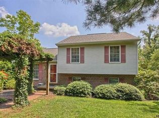 5850 Harmony Grove Rd, Dover, PA 17315