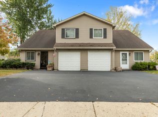 1849 Whitney Dr, Hanover Park, IL 60133