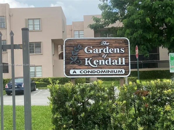 10985 SW 107th St APT 211, Miami, FL 33176