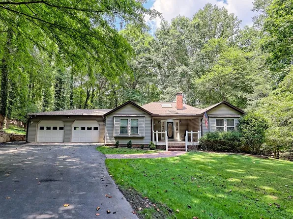 993 Lakeside Dr, Blairsville, GA 30512