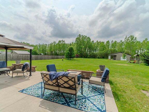 4th image of 18190 Scarborough Ln