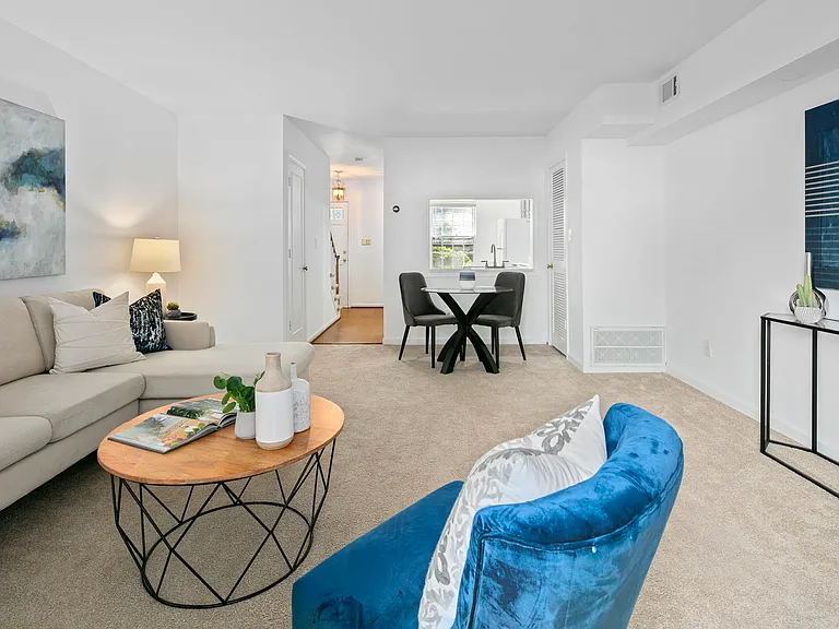 8390 Forrester Blvd — Photo 8