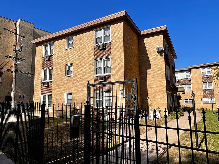 2060 W Chase Ave #1A — Photo 15