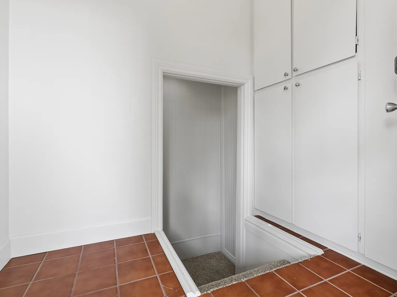 2 bed, 940 sqft, $1,200 — Photo 2