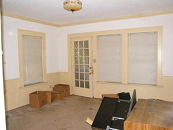 2nd image of 1801 Maplewood Ave